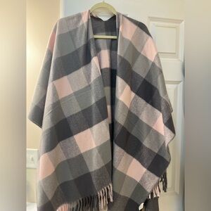 Women’s cape/shawl